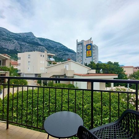 מאקרסקה Apartment Fila - Large & Close To The Beach מראה חיצוני תמונה